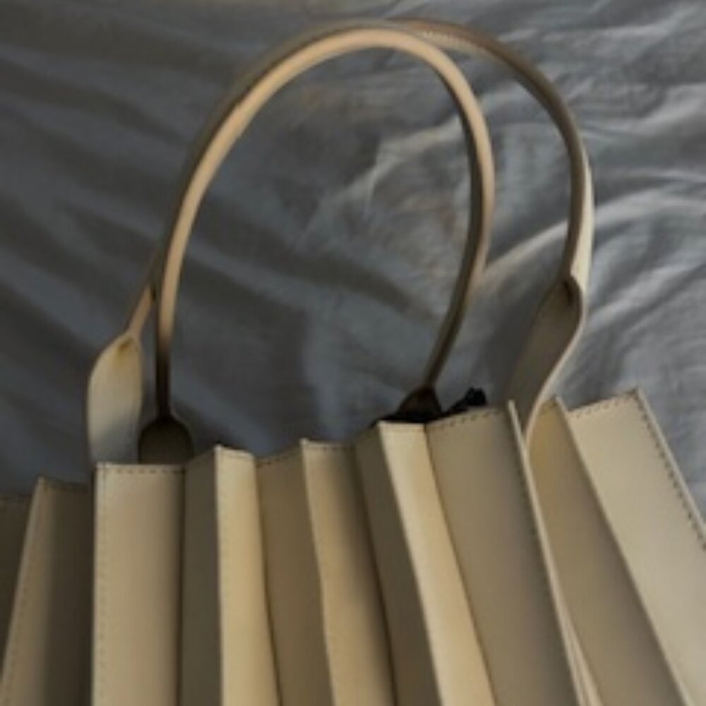 Ladies Handbag - Picture 7 of 13
